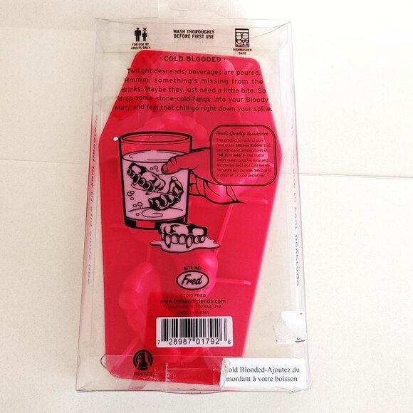 FRED Cold Blooded Vampire Teeth Silicone Ice Cube Tray RARE 2010 Coffin Ice Cube - Picture 4 of 5